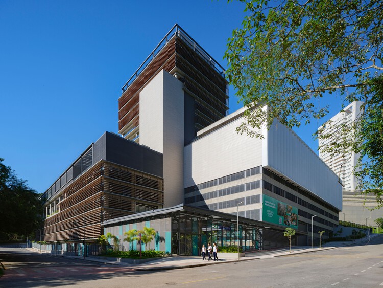 Bernoulli College Vale do Sereno / BCMF Arquitetos - Exterior Photography, Glass