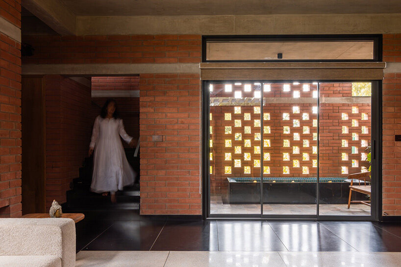 when the power goes out, how can the architecture keep a house cool? - 2