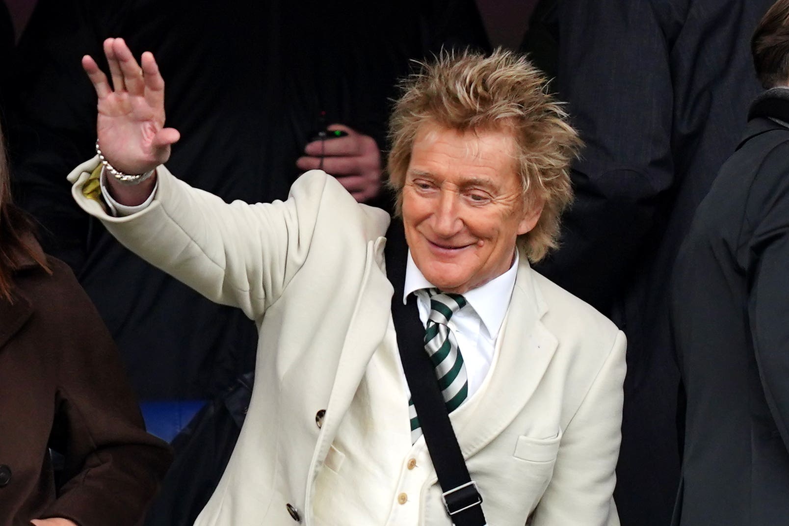 Sir Rod Stewart cancelled his US tour due to ill health