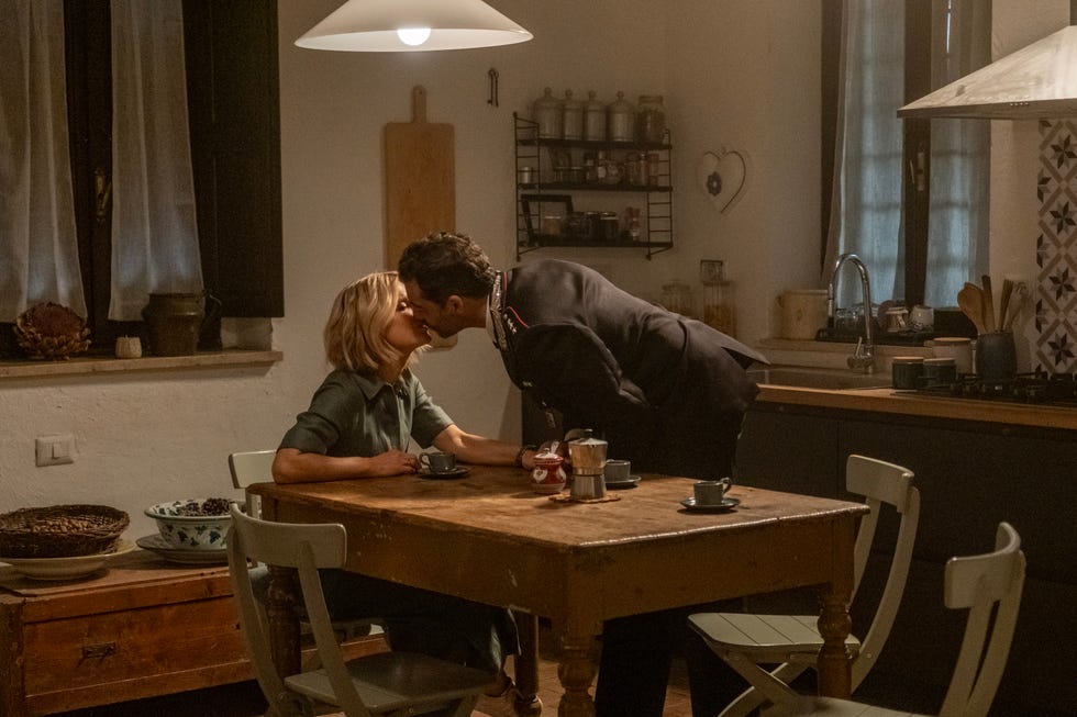 Emilia Fox, Signora Volpe Season 3 emilia fox, signora volpe season 3