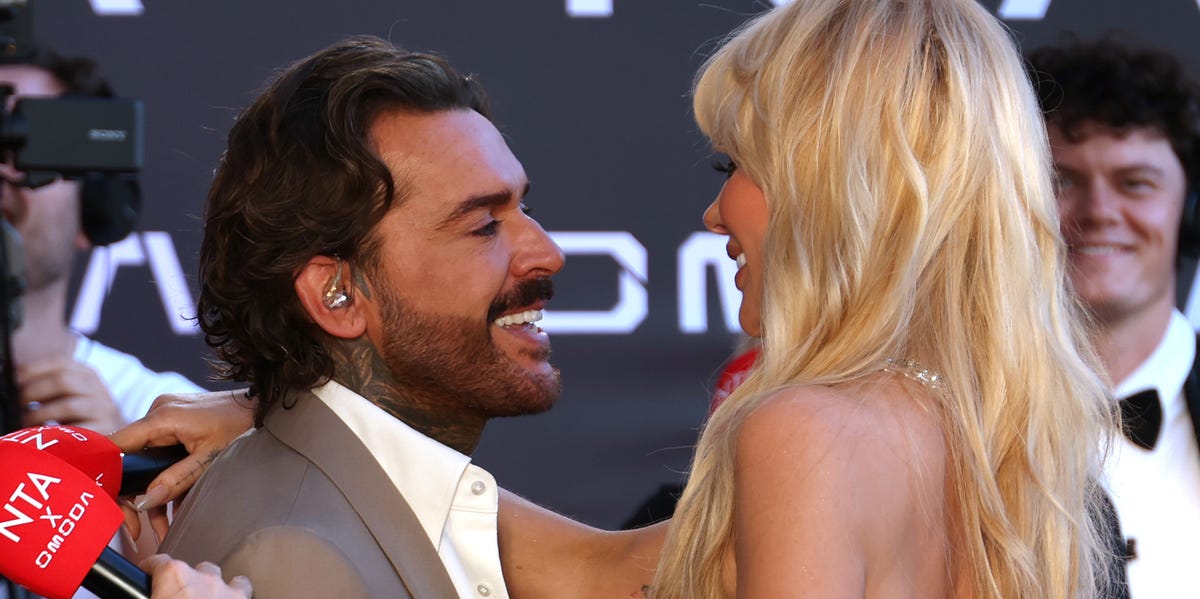 Olivia Attwood and Pete Wicks share "red carpet chemistry" and adorable kiss at the NTAs