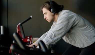 In a trial with 226 people, researchers kept tempting audiobooks on iPods that one group could access only at the gym — that group initially visited 51% more often than the controls, though the advantage faded as the study crossed the Thanksgiving break.