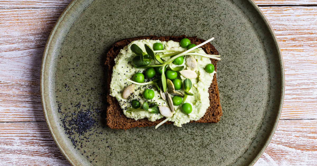 6 Healthy, High-Protein Spreads That Aren’t Peanut Butter, Recommended by Dietitians