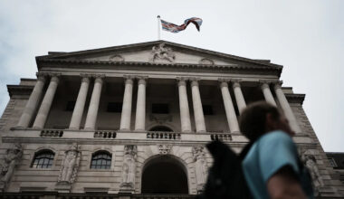 Bank set to hold interest rates but ‘needs to be ready’ to act on inflation