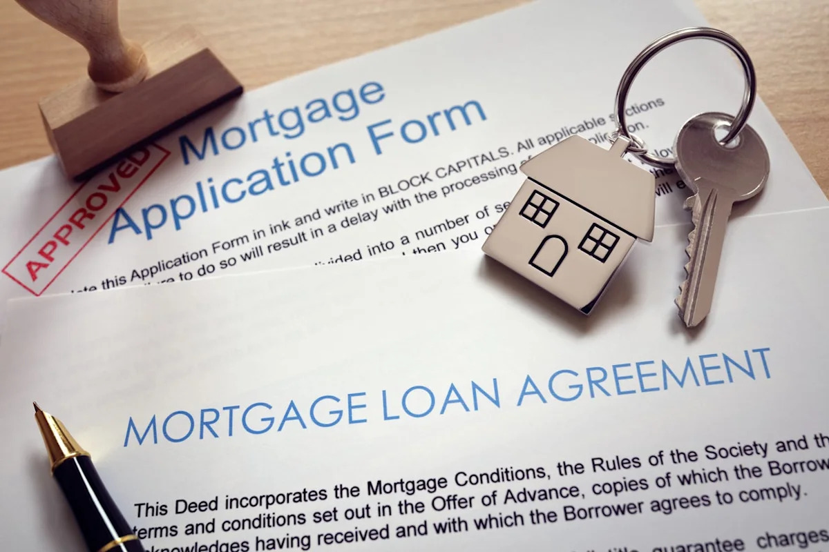 Why experts are warning nearly half a million Brits to ‘fix your new mortgage deal’ before the Budget