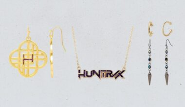 KPop Demon Hunters Bracelet Official License, Gold-Tone Huntrix Bracelets