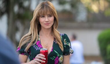 Linda Cardellini Wins First Emmy For 'DTF St. Louis'