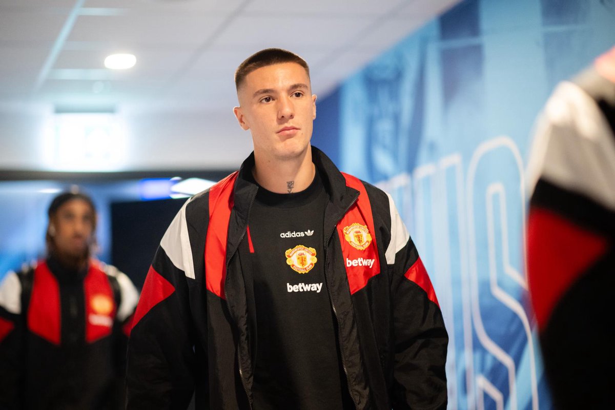 Šeško withdraws from Slovenia squad - Manchester United Website
