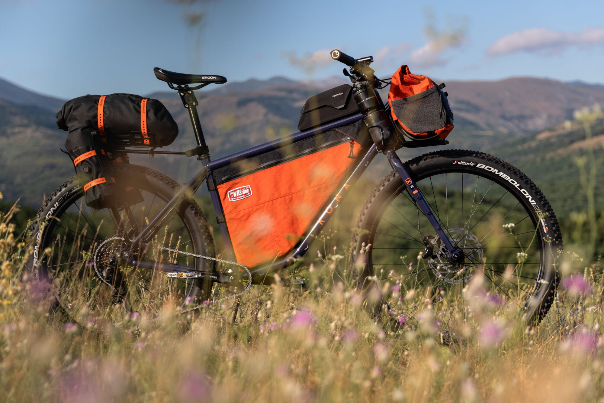 montanus kona unity bags
