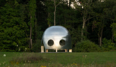 MOS creates basket-like aluminium pavilion in New York