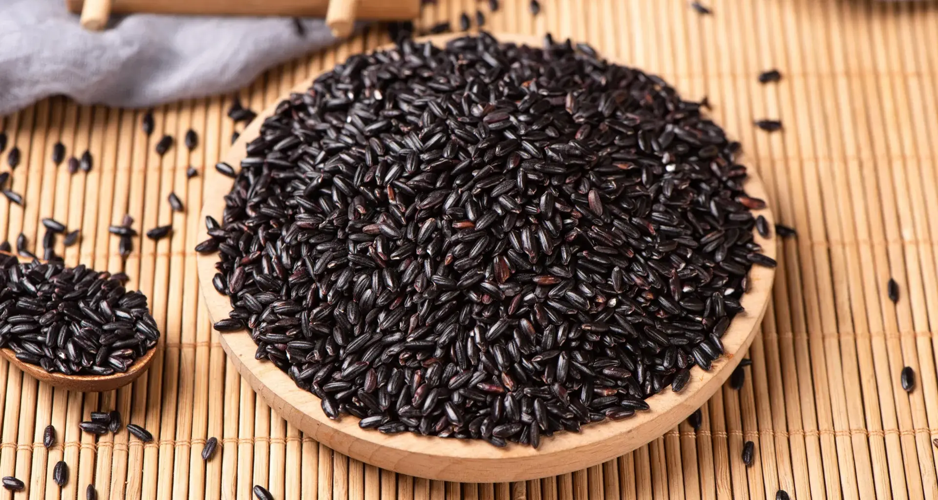 Scientists find a hidden health advantage in black and green rice