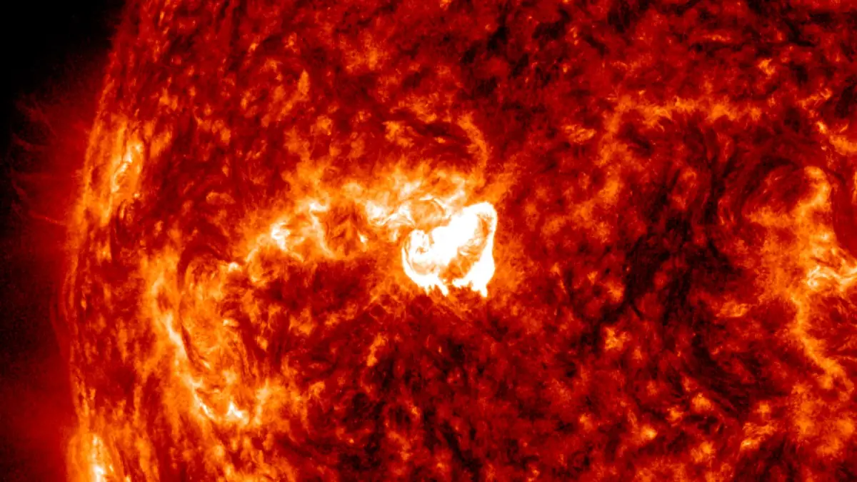 sdo aia 304 1039 utc september 6 2026