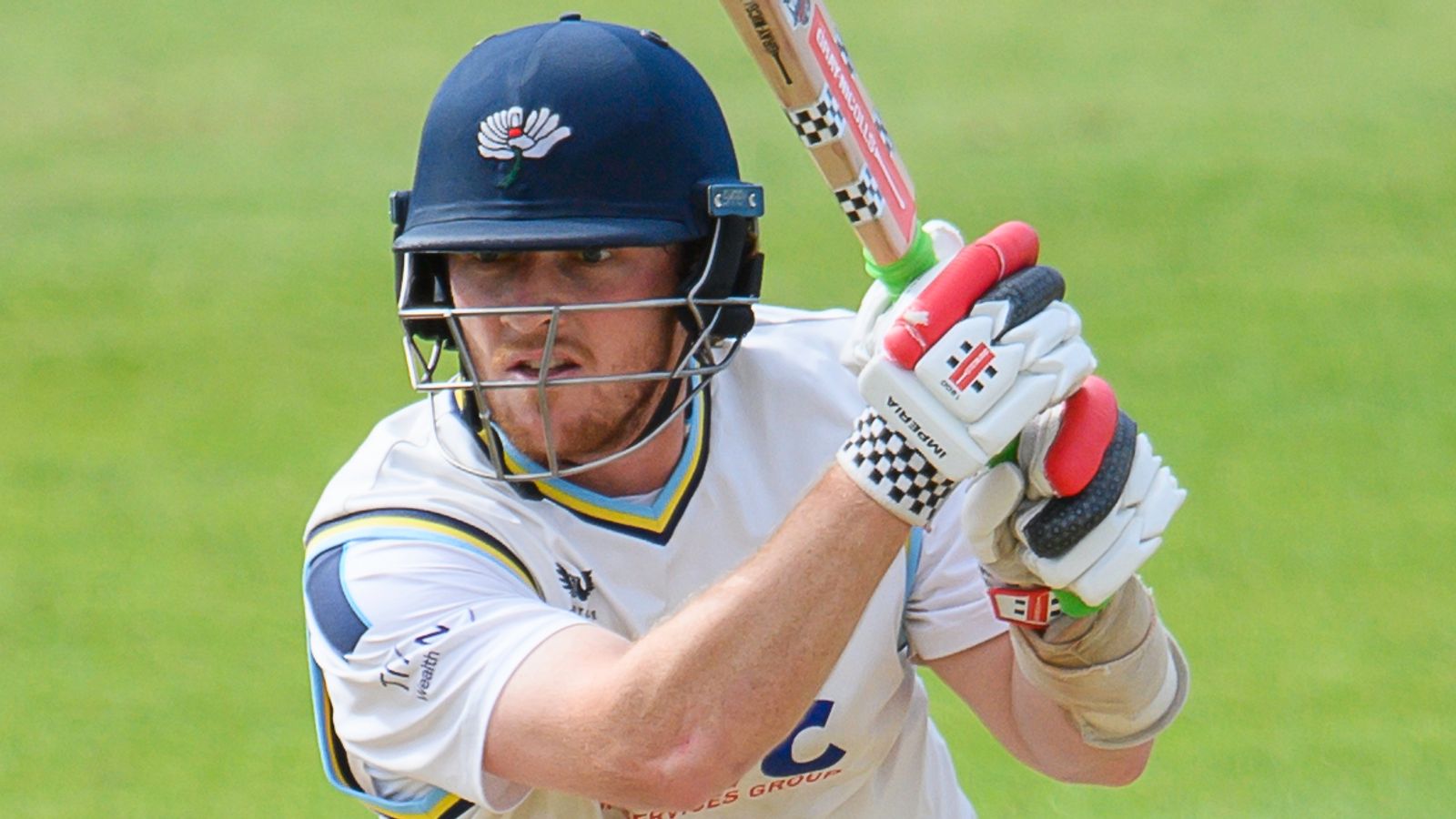 Dom Bess has put Yorkshire in a good position against Somerset (SWpix)