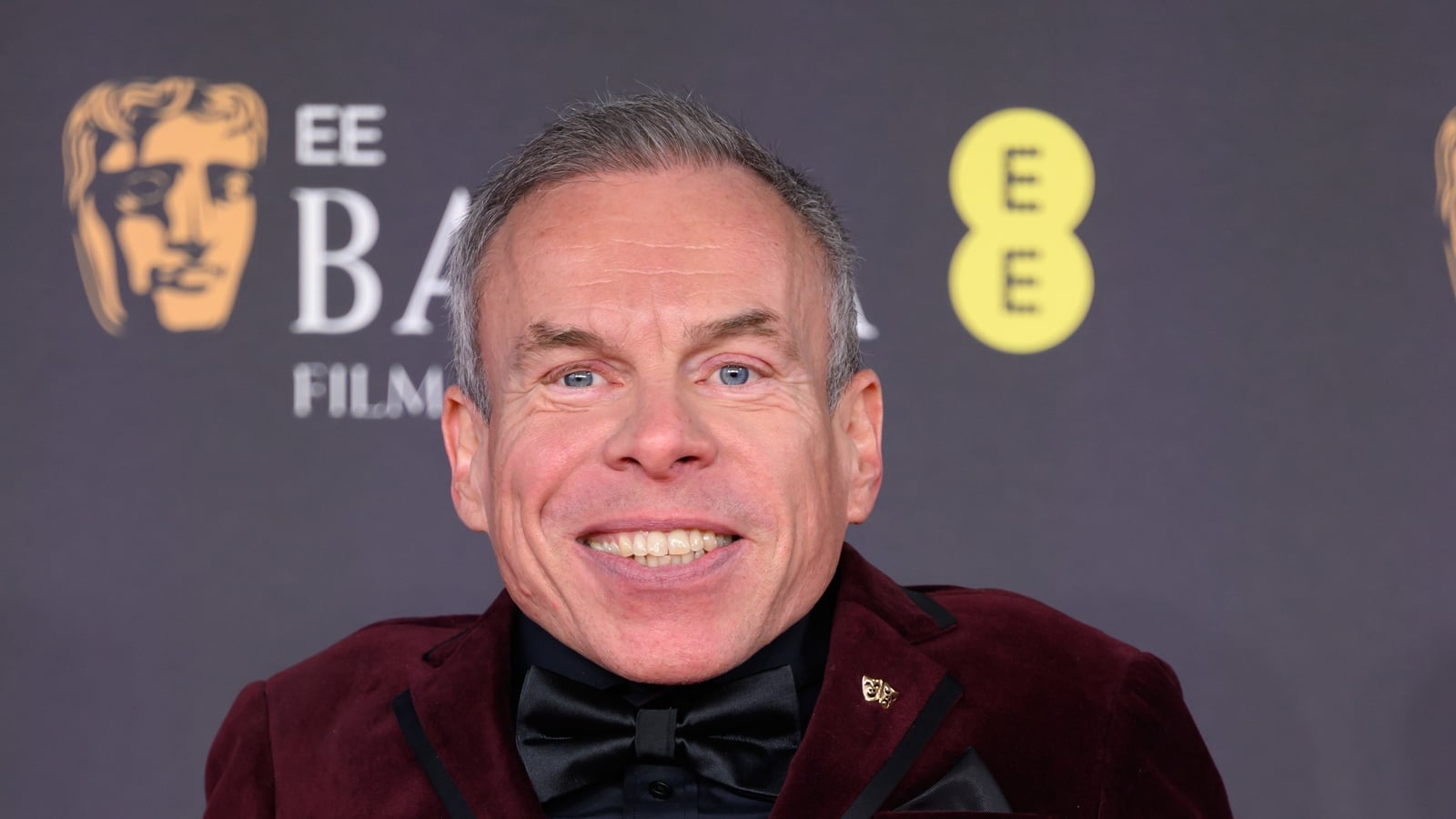Warwick Davis responds to Harry Potter series backlash