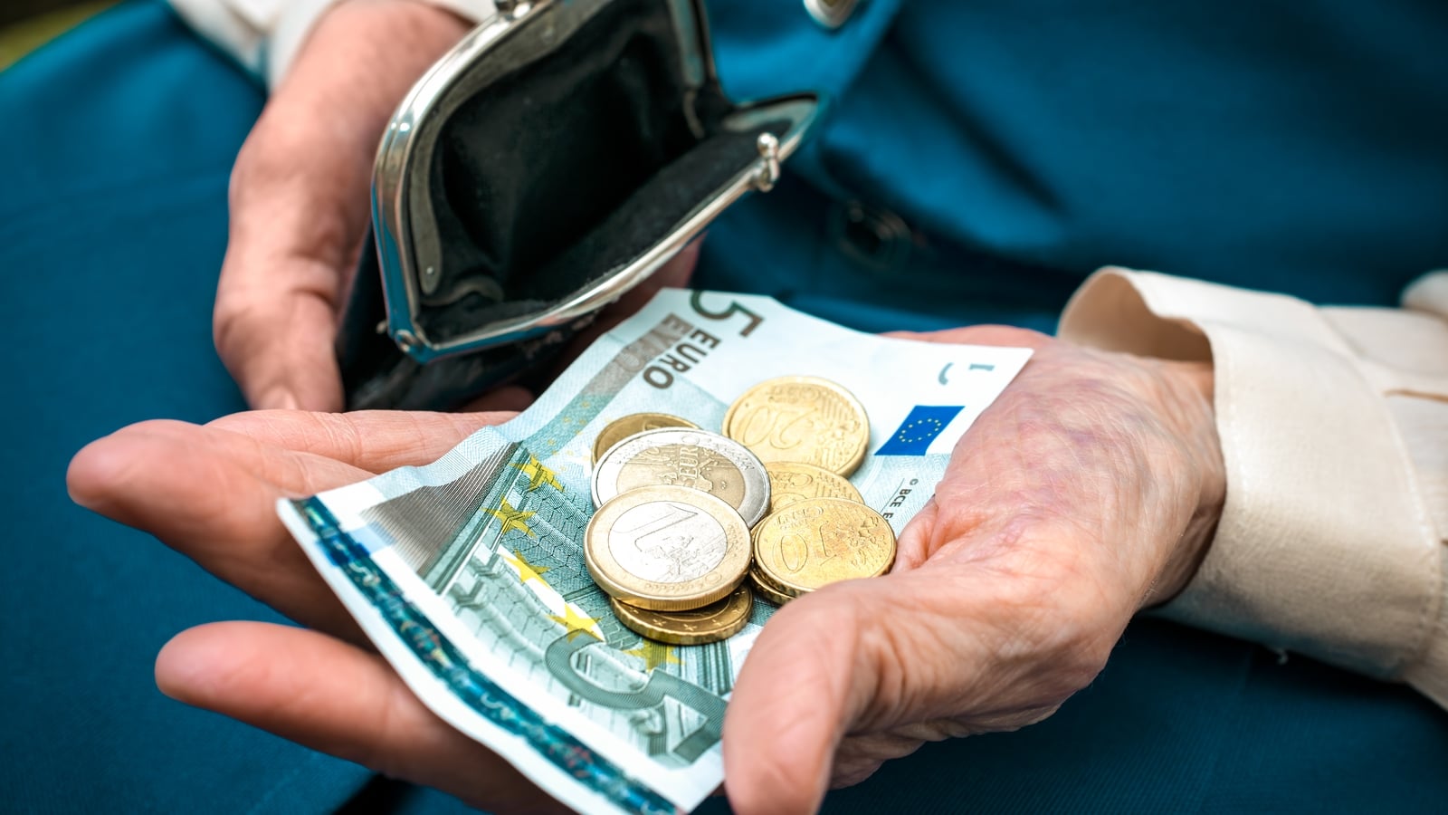 €10 rise in State pension likely amid Budget talks