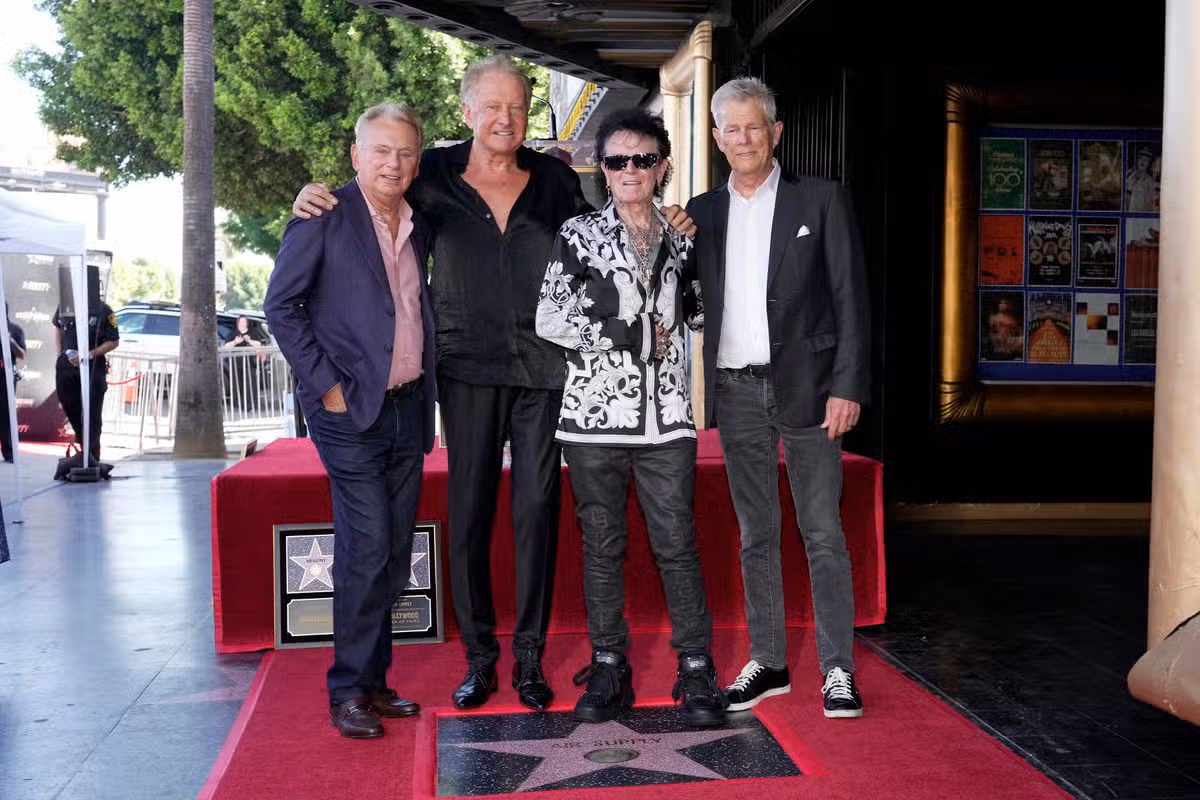 (L>R) Pat Sajak, Graham Russell, Russell Hitchcock and David Foster at the ceremony
