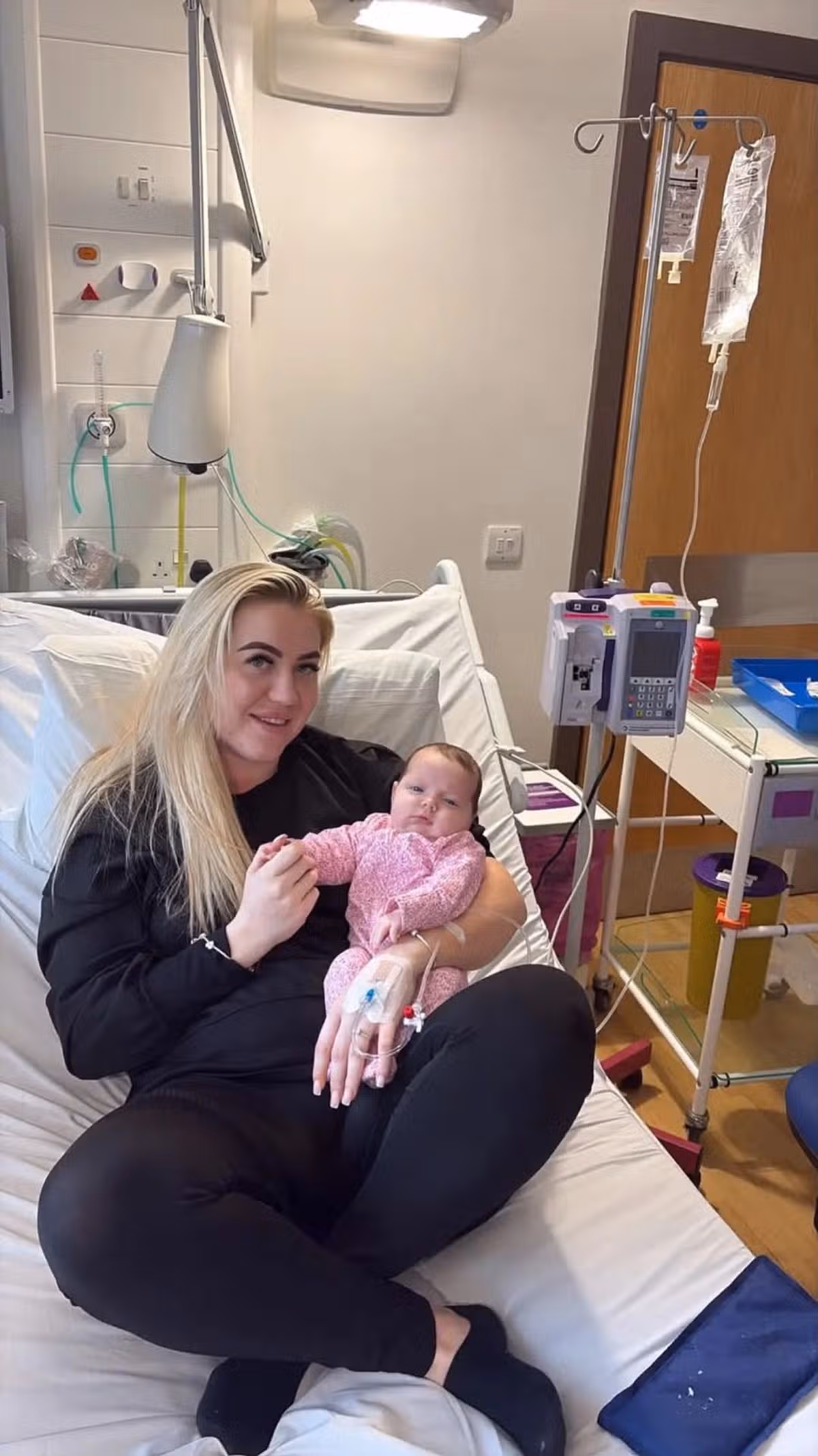 Paige with baby Riven-Leigh (Jam Press)
