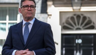 UK on 'thin ice' warns ex-Bank of England chief economist