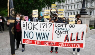 US families are behind on bills at rate not seen since Great Recession of 2008