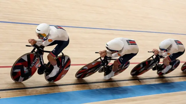 Great Britain's Sophie Capewell, Emma Finucane and Rhianna Parris-Smith