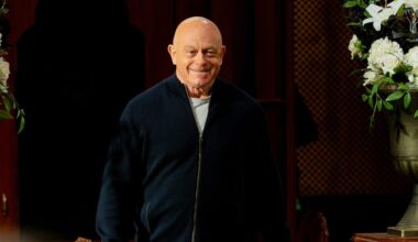 Celebrity Traitors fans all point out same thing about Ross Kemp – but are divided by his tactic