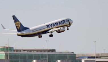 Ryanair cancels over 1,000 flights amid air traffic control 'collapse'