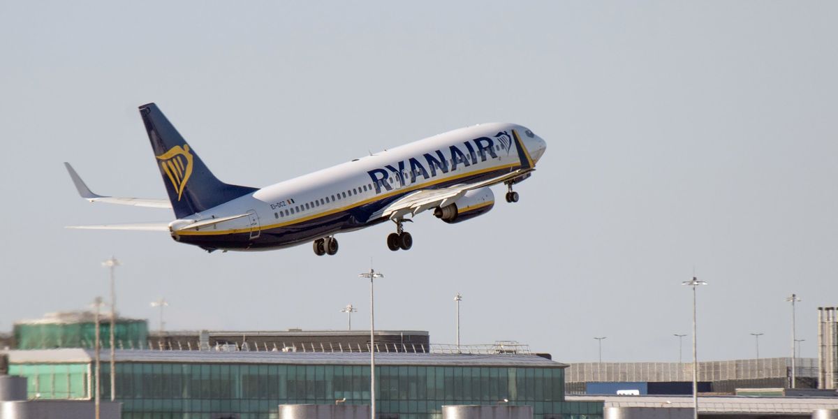 Ryanair cancels over 1,000 flights amid air traffic control 'collapse'