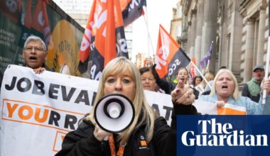 Thousands of Glasgow council workers face pay cuts in one of UK’s biggest fire-and-rehire plans | Glasgow