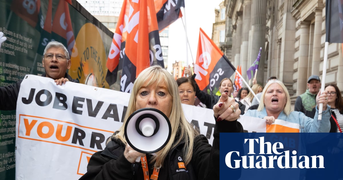 Thousands of Glasgow council workers face pay cuts in one of UK’s biggest fire-and-rehire plans | Glasgow