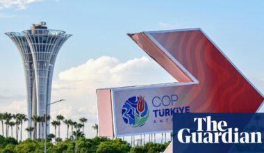 Australia and Turkey criticised for hosting UN climate conference while embracing coal | Cop31