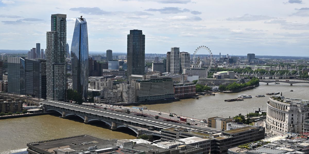 London power cut: capital plunged into chaos as thousands left without electricity in city-wide blackout