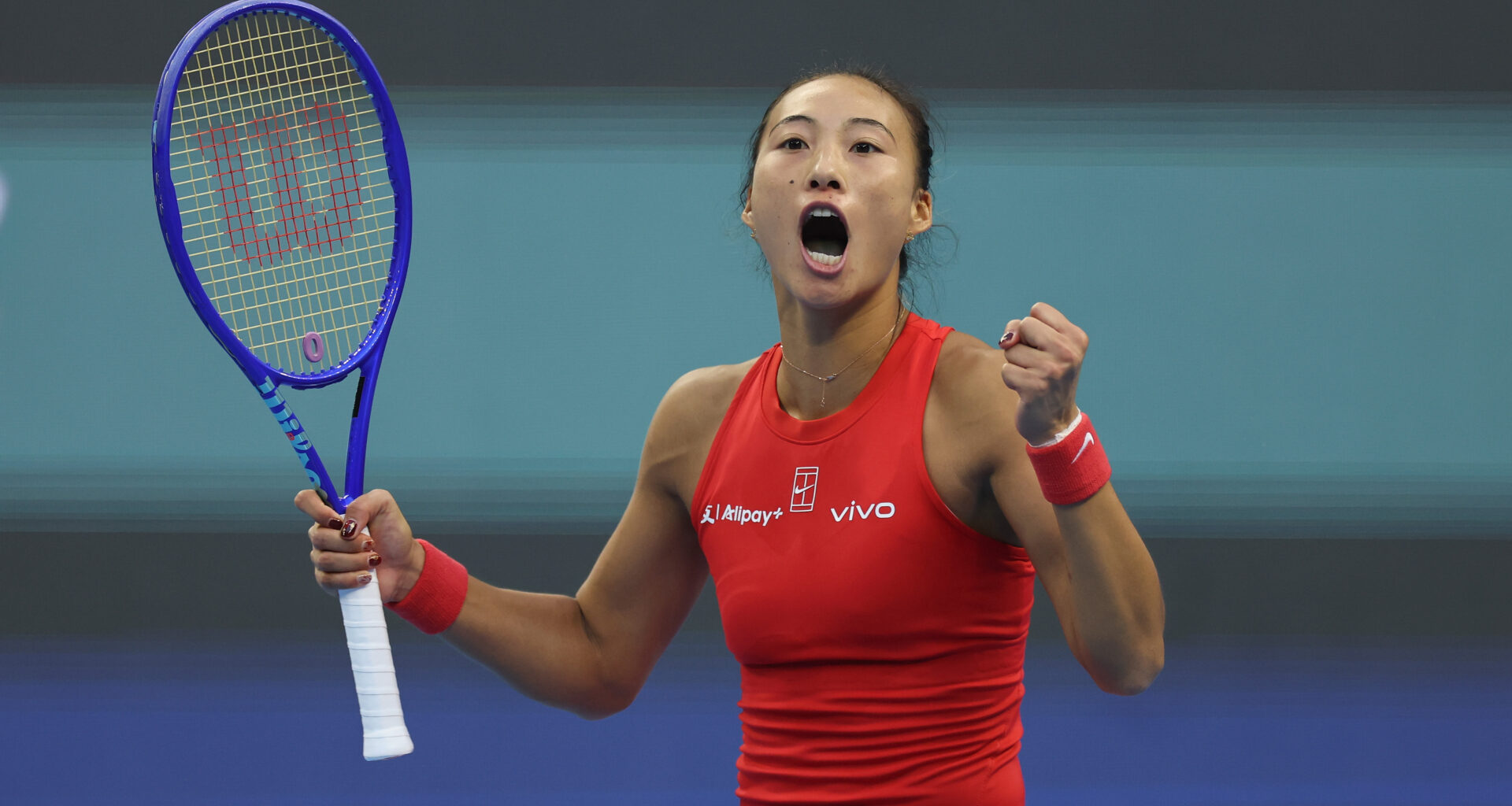 Zheng wins third straight Beijing three-setter, quells Bouzkova in 2:54
