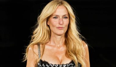 Gillian Anderson Paris Fashion Week