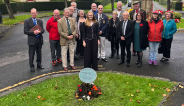 Plaque unveiled to honour groundbreaking sculptor of war memorial in Lancaster