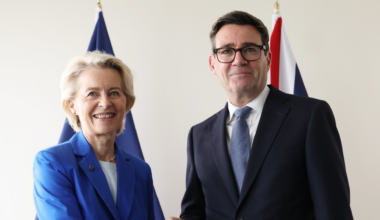 UK could rejoin EU within a single Parliament, experts confirm