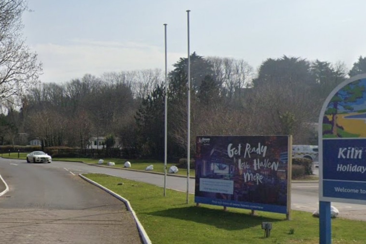 Mobile phone mast approved to tackle signal blackspots in seaside town