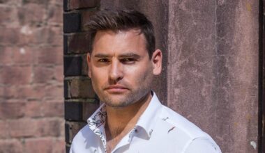 Hollyoaks star Stuart Manning updates fans after worrying hospital dash