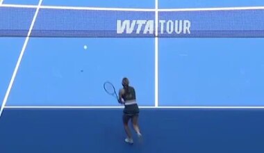 Leylah Fernandez is in a tight opening set with Alexandrova in Wuhan!#dongfengvoyahwuhanopen - YouTube