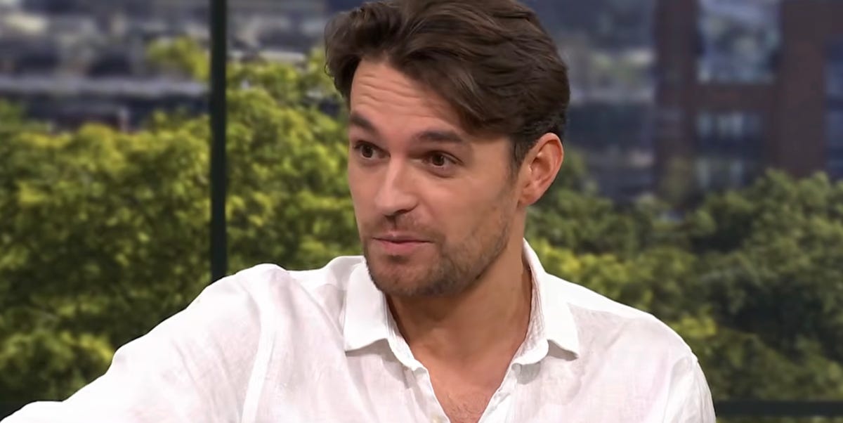 Emmerdale star explains unscripted moment in exit scenes
