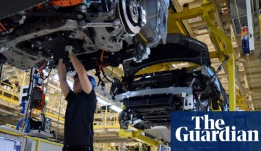 No 10 leaves option open to impose Chinese EV tariffs if UK joins EU scheme | Trade policy
