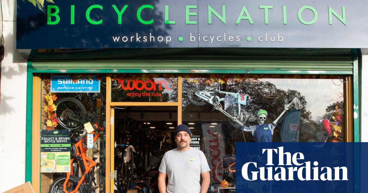 Stinky business: south London bike shop hit by ‘unbearable’ stench from Thames Water sewer | London