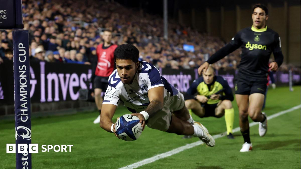 Donovan Taofifenua dives in to score a try for Montpellier