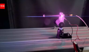 North Carolina State University researchers turn laser beams into a lightsaber-like antenna that sends radio signals without metal and boosts reception by 2.5 times |