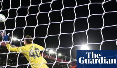 Carabao Cup roundup: Bournemouth thrash Villa, Sunderland salvo stings Bees | Carabao Cup
