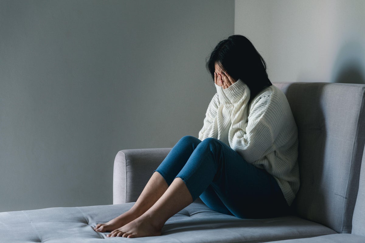 Health experts explain the symptoms of social anxiety disorder - The Independent