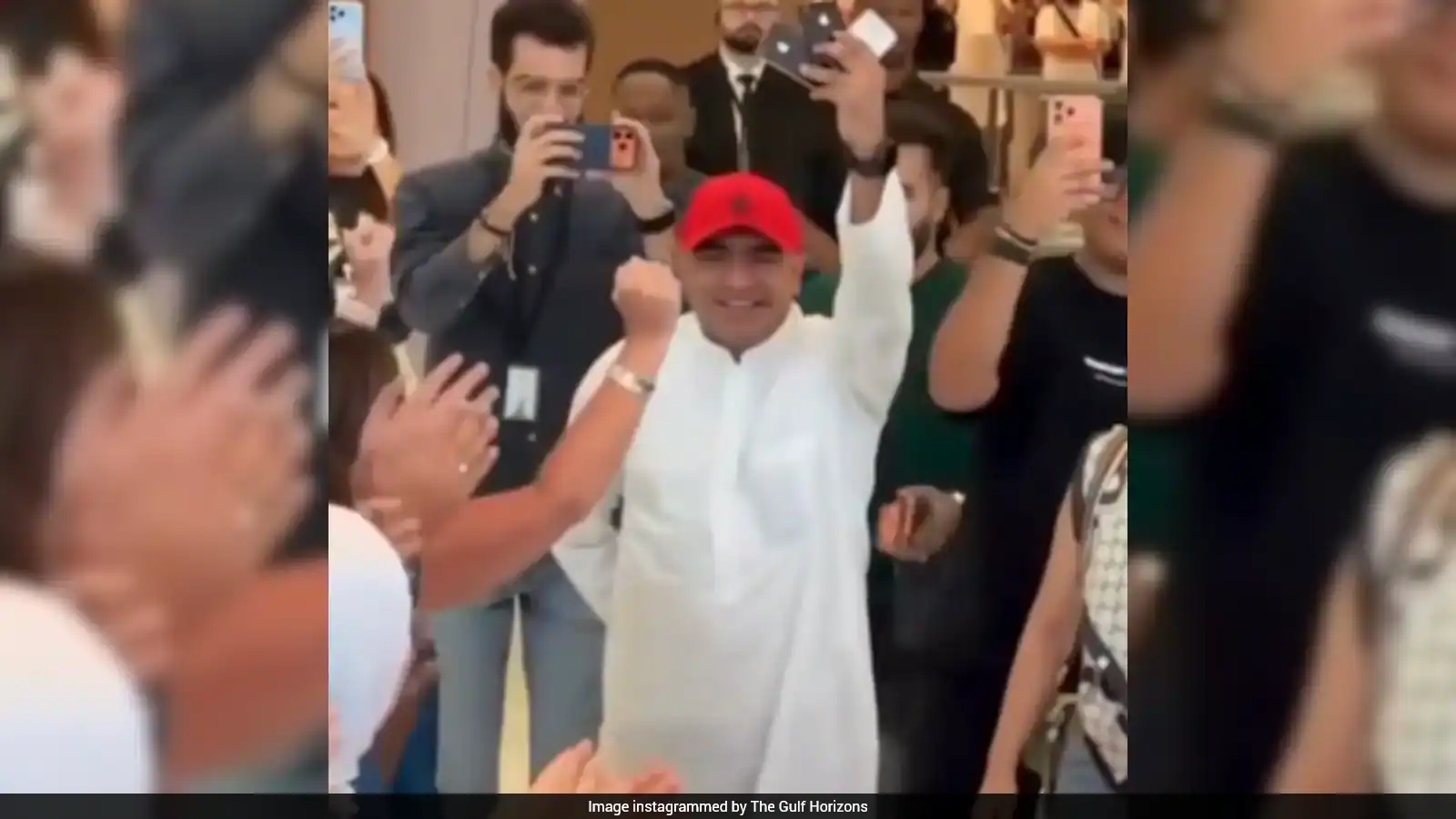 Dubai Man Flaunts Collection Of 53 iPhones At Apple Store While Picking Up New Foldable Phone