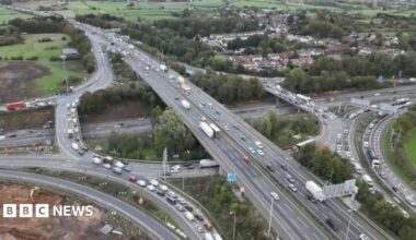 An arial view of the M60.