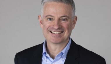 Ipswich and Colchester hospital boss to end corridor care