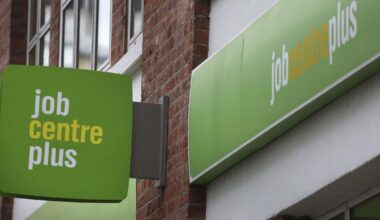 Unemployment in Scotland falls, latest figures show