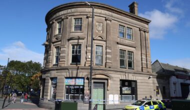 LIVE - Cordon put up outside two North East pubs as police stand guard at scene - The Northern Echo